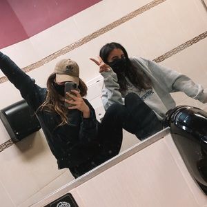 Meet your Posher, Macey